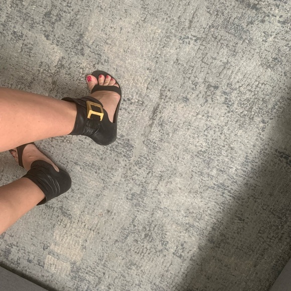 BCBGMaxAzria Wedge Sandals - Black - Size 9 1/2 - Picture 4 of 10